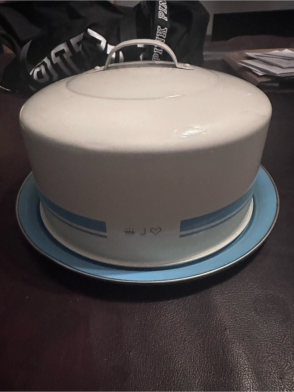 Jamie Oliver big old cake tin carrier